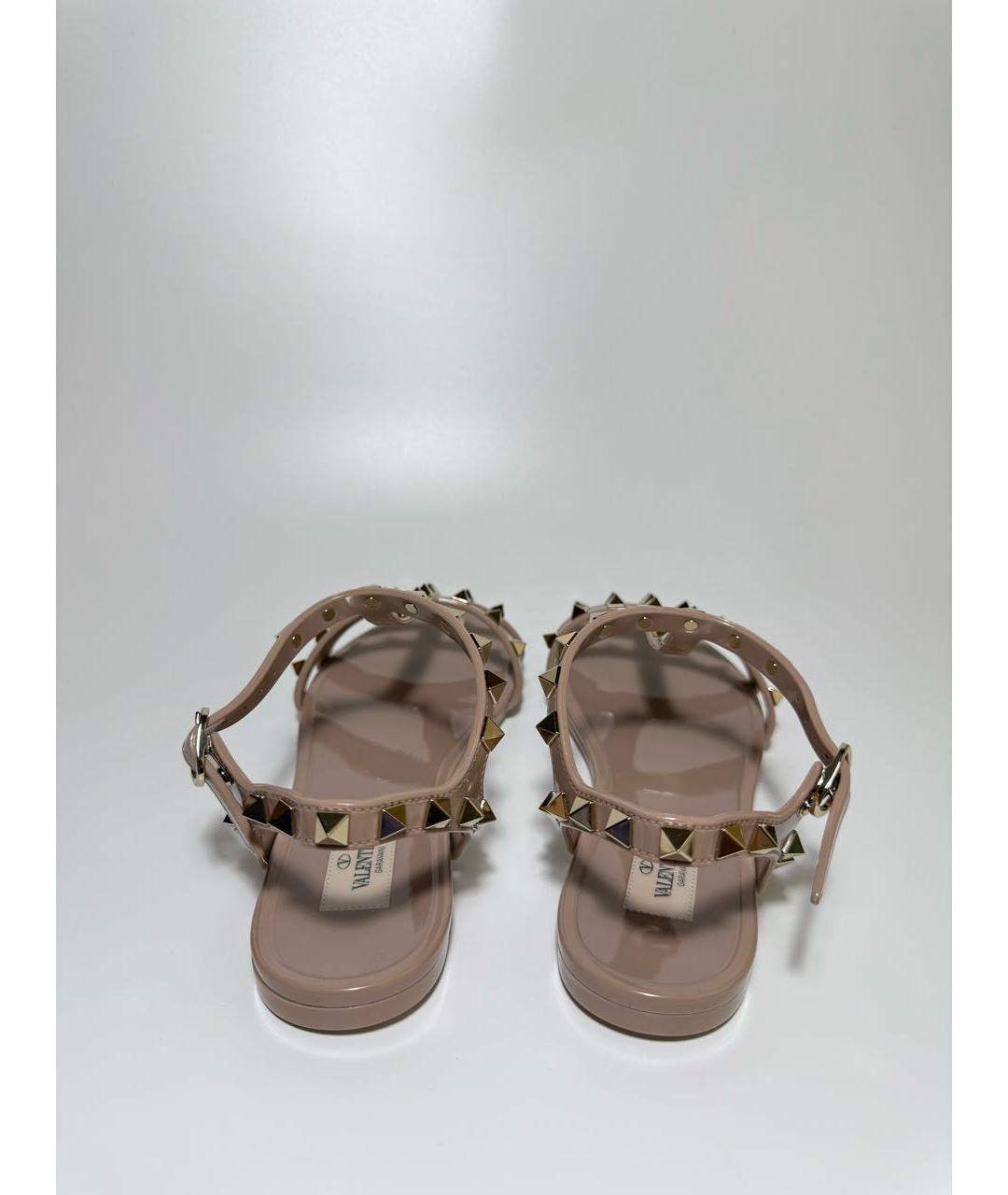VALENTINO Бежевые резиновые сандалии, фото 5