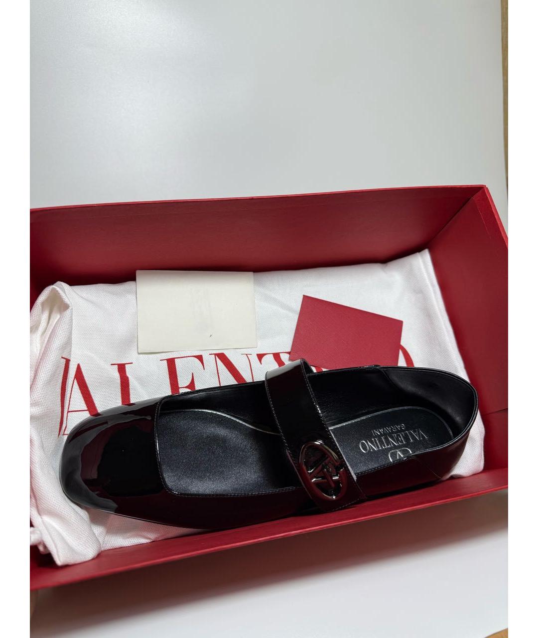 VALENTINO Черные балетки из лакированной кожи, фото 8