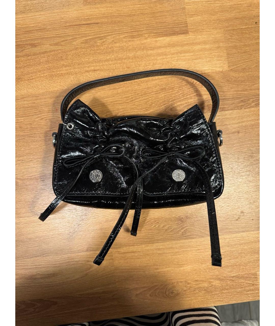 ACNE STUDIOS Черная кожаная сумка с короткими ручками, фото 7