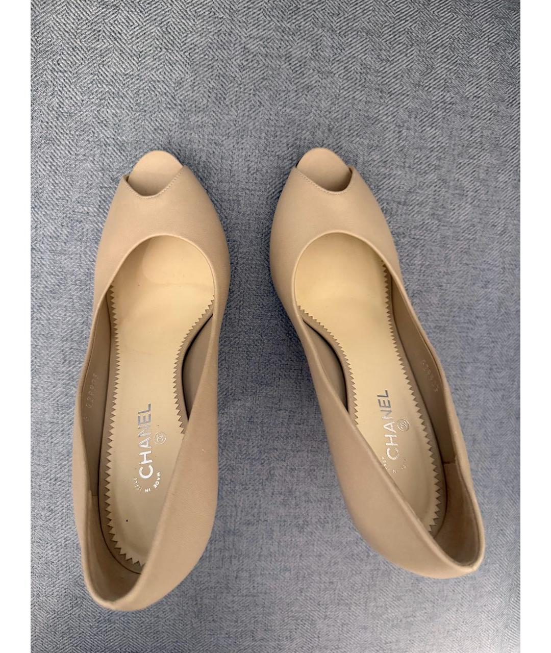 CHANEL Бежевые кожаные туфли, фото 3