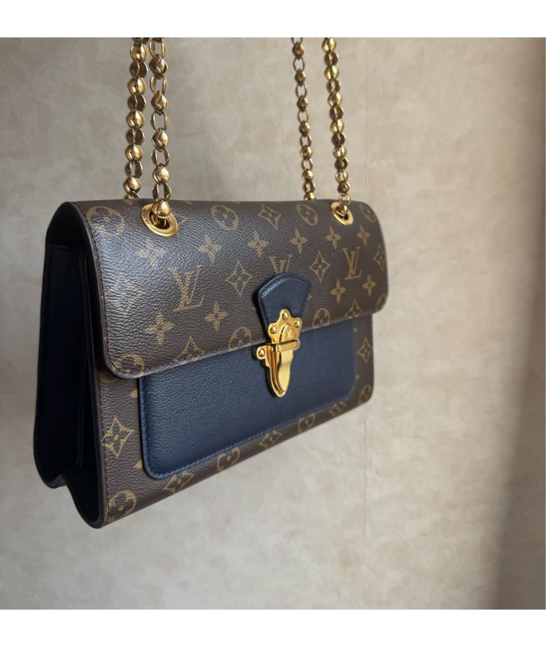 LOUIS VUITTON Темно-синяя кожаная сумка через плечо, фото 2