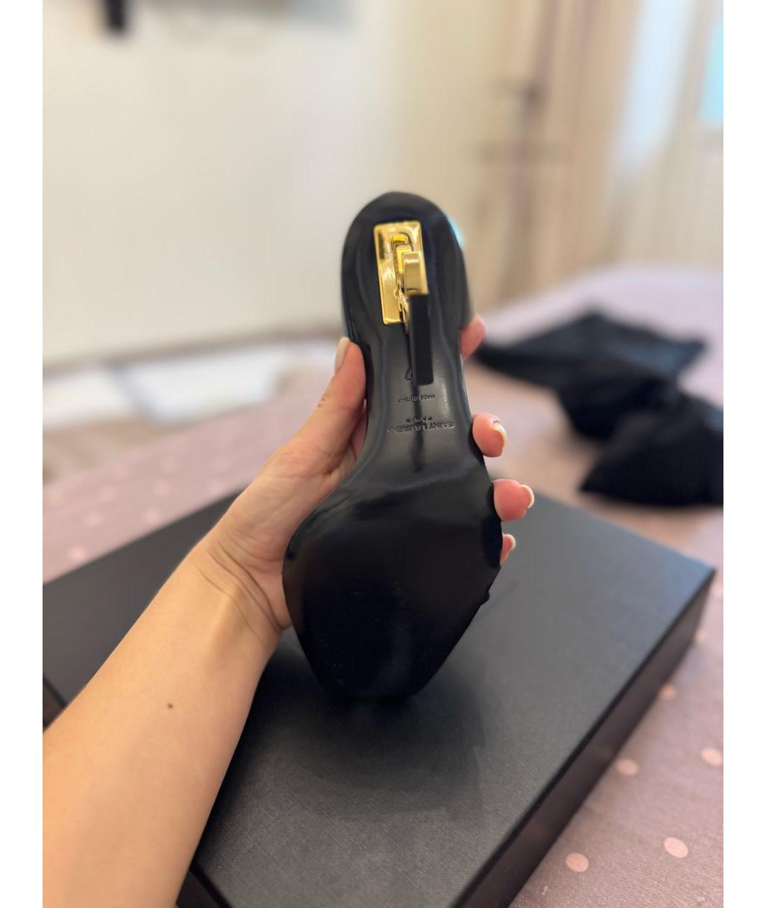 SAINT LAURENT Черные босоножки из лакированной кожи, фото 3