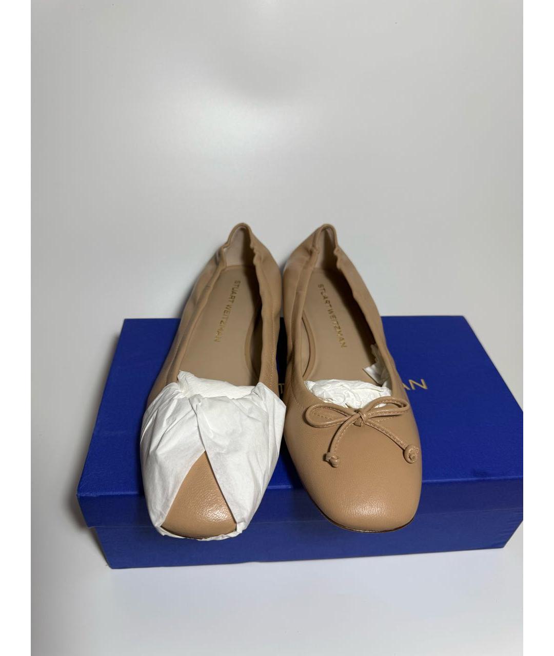 STUART WEITZMAN Бежевые кожаные балетки, фото 4