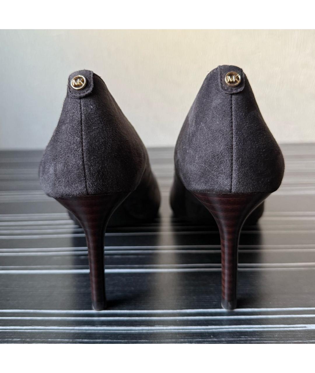 MICHAEL KORS Антрацитовые замшевые туфли, фото 4