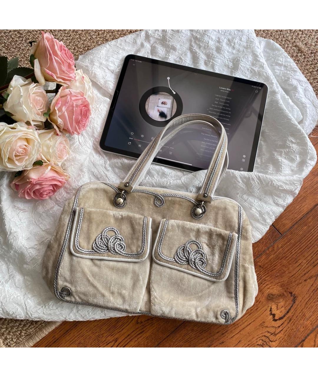 BOTTEGA VENETA Бежевая бархатная сумка с короткими ручками, фото 6