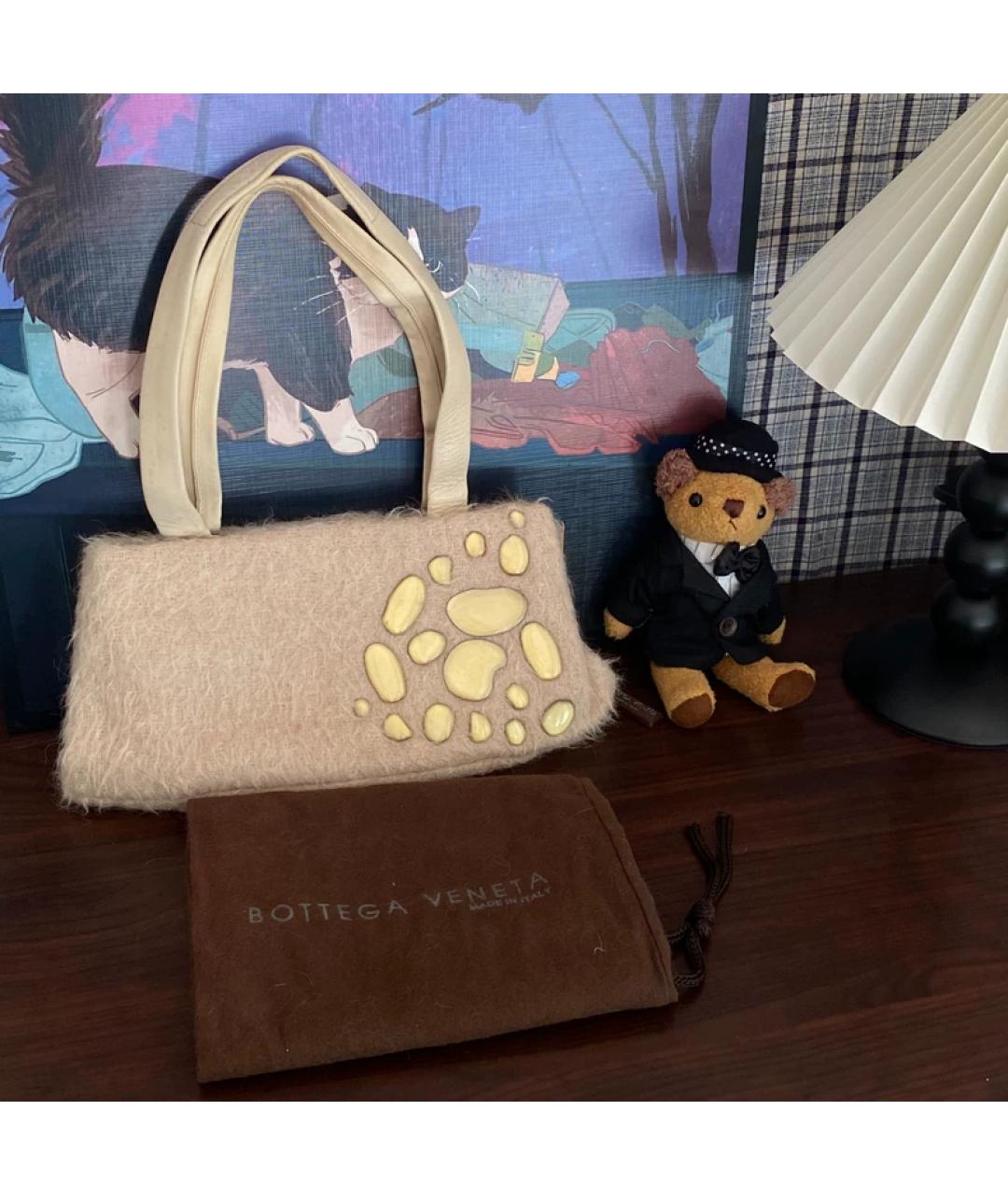 BOTTEGA VENETA Бежевая меховая сумка с короткими ручками, фото 10