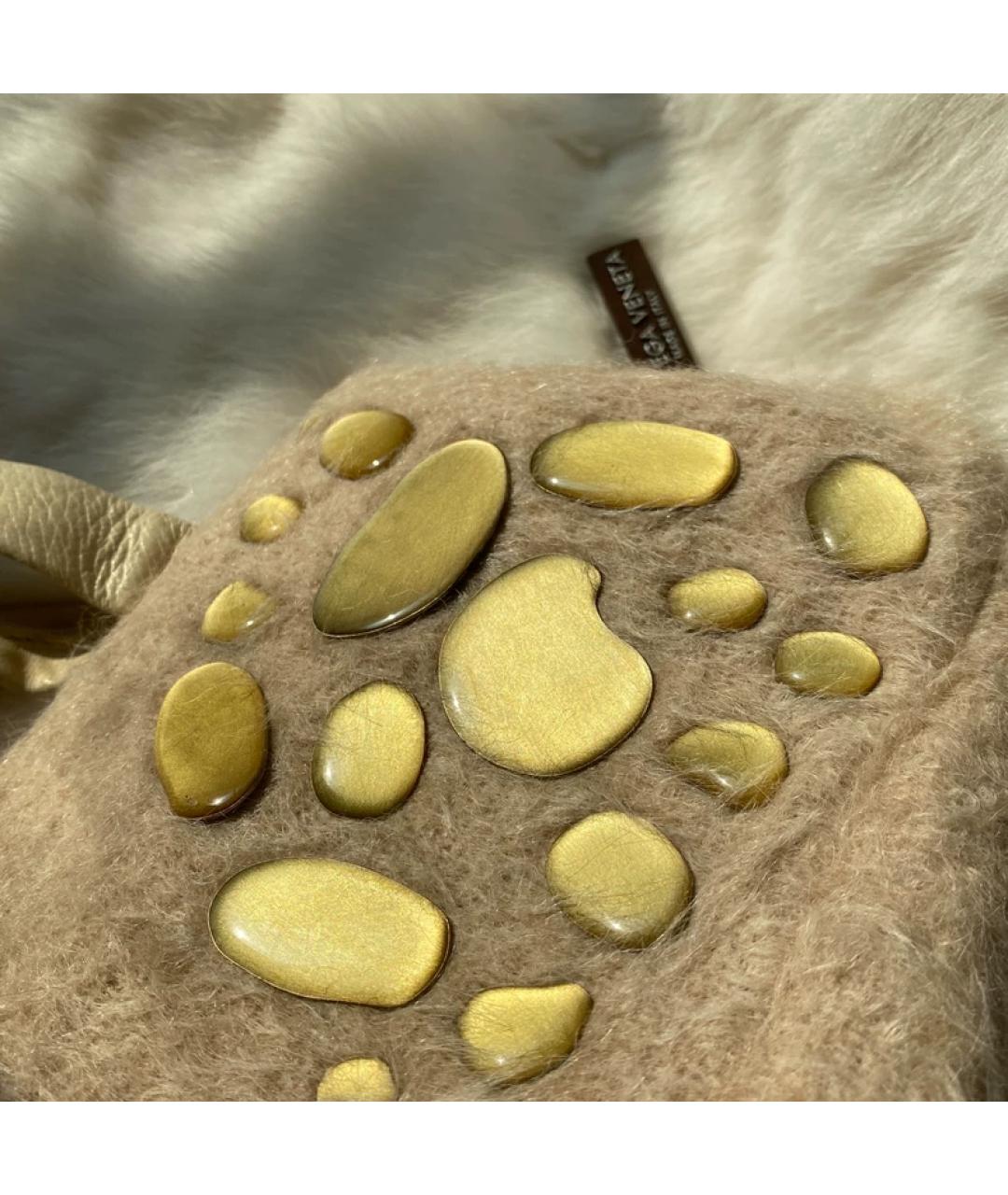 BOTTEGA VENETA Бежевая меховая сумка с короткими ручками, фото 2