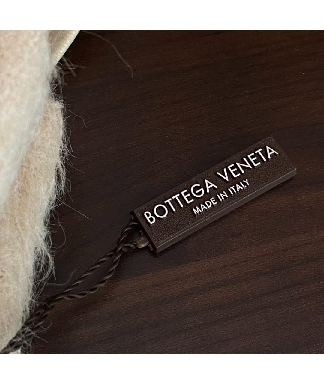 BOTTEGA VENETA Бежевая меховая сумка с короткими ручками, фото 3