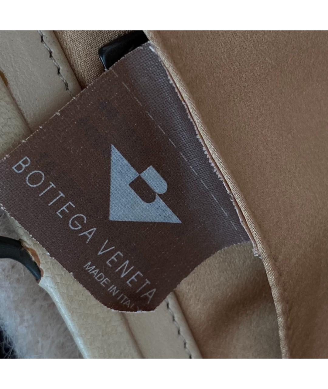 BOTTEGA VENETA Бежевая меховая сумка с короткими ручками, фото 7