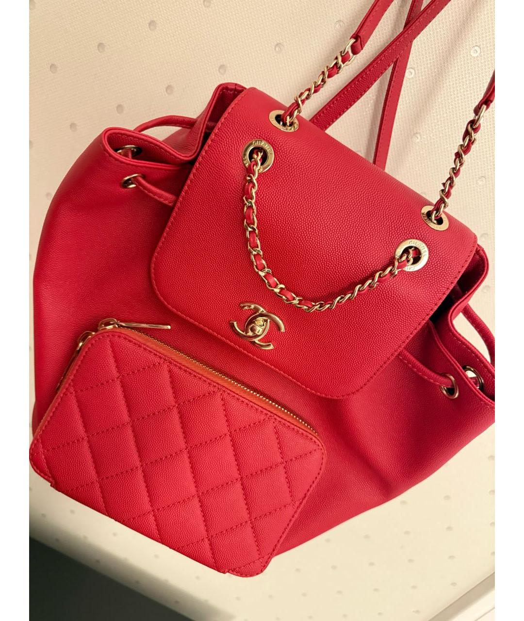 CHANEL Красный кожаный рюкзак, фото 2