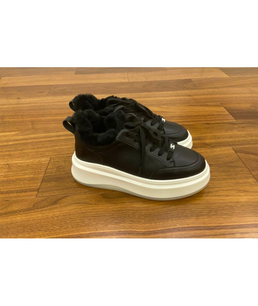 CHANEL Черные кожаные кроссовки, фото 3