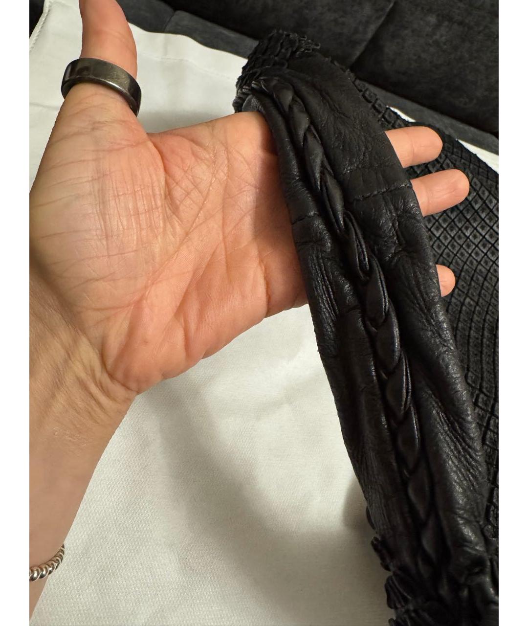 BOTTEGA VENETA Черная кожаная сумка с короткими ручками, фото 5