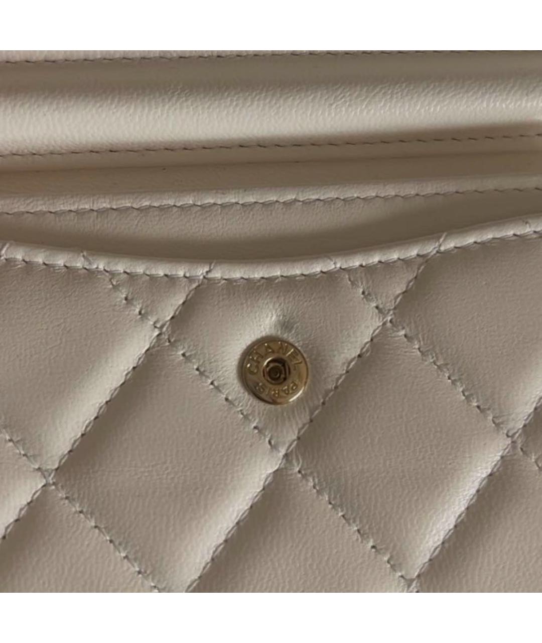 CHANEL Белая кожаная сумка через плечо, фото 5