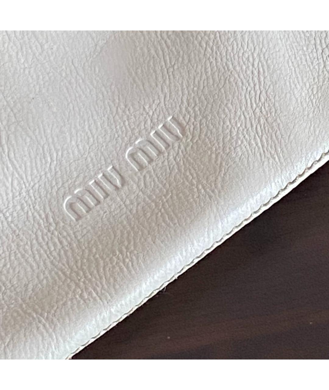 MIU MIU Бежевая кожаная сумка через плечо, фото 2