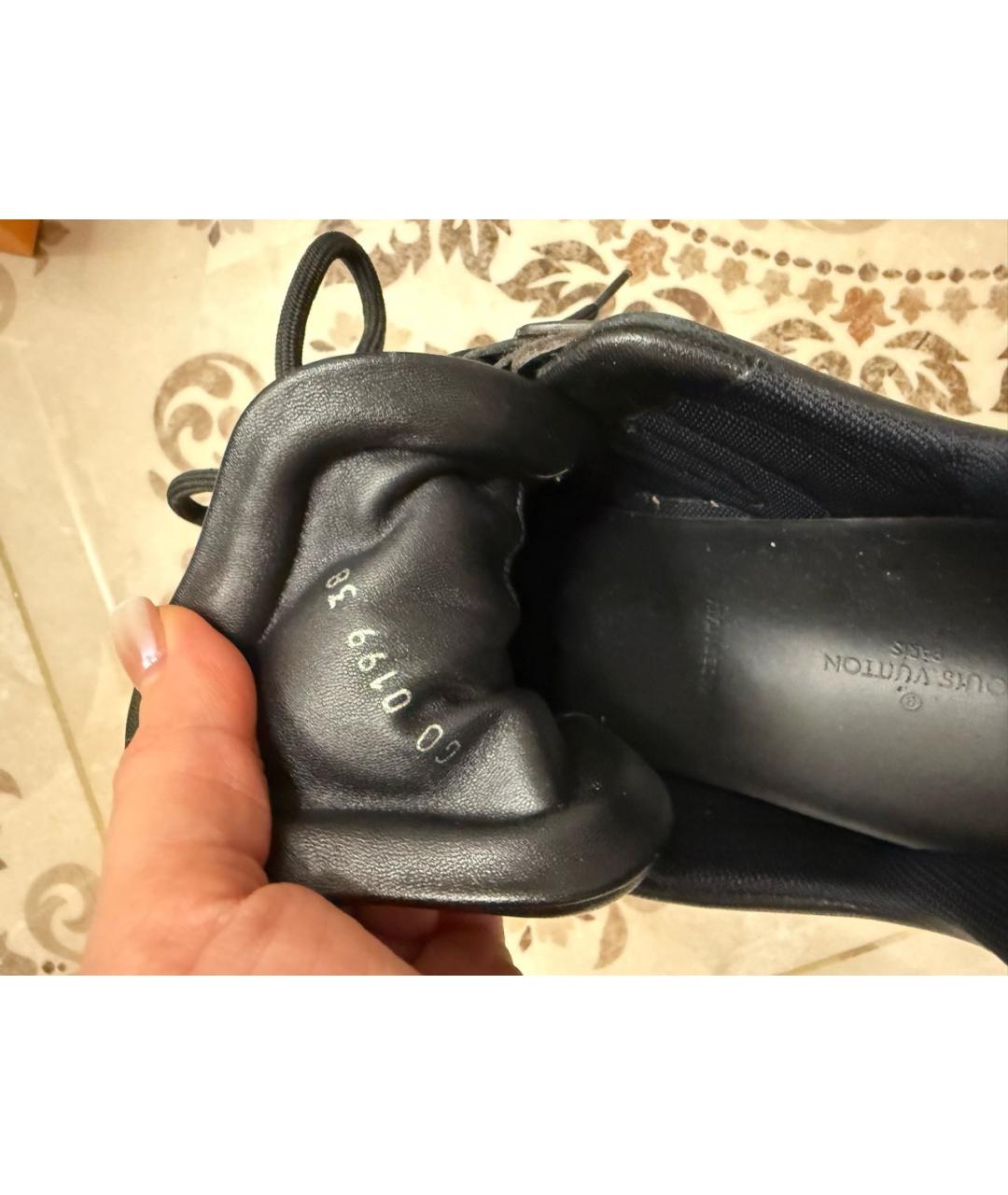 LOUIS VUITTON Черные кожаные кроссовки, фото 3