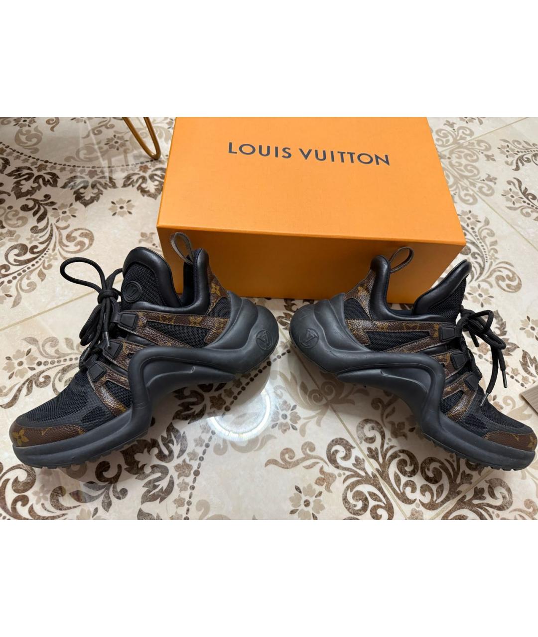 LOUIS VUITTON Черные кожаные кроссовки, фото 2