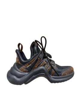 LOUIS VUITTON Кроссовки