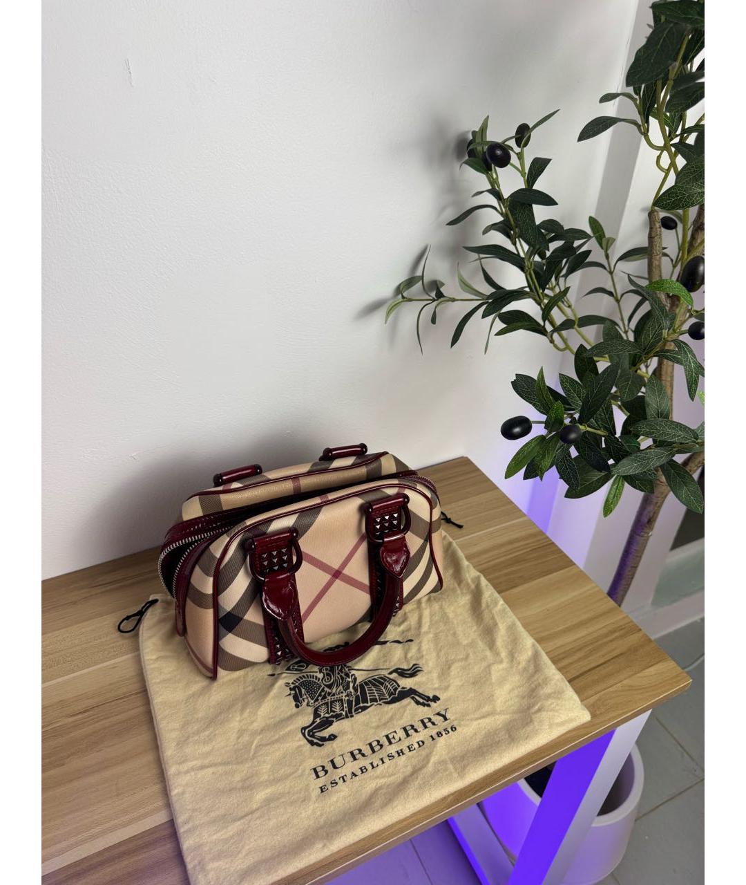 BURBERRY Мульти сумка с короткими ручками из лакированной кожи, фото 5