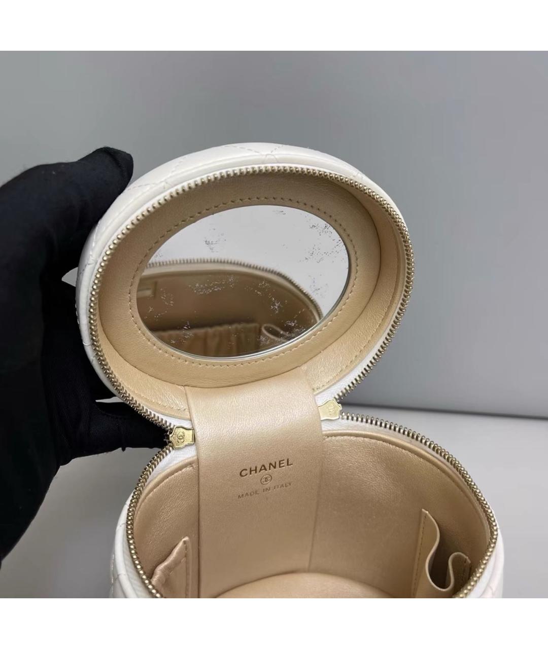 CHANEL Белая кожаная сумка с короткими ручками, фото 3