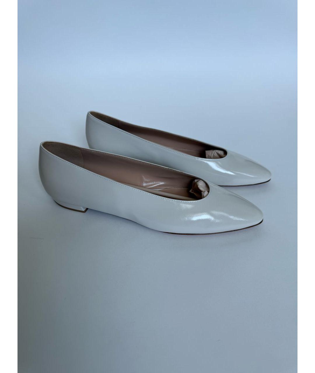 GIANVITO ROSSI Белые балетки из лакированной кожи, фото 7