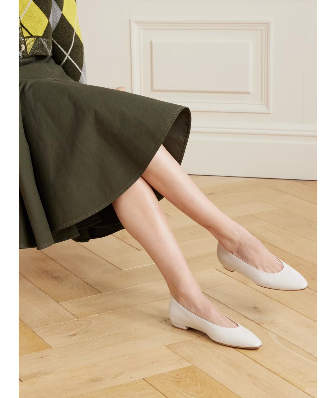 GIANVITO ROSSI Белые балетки из лакированной кожи, фото 4