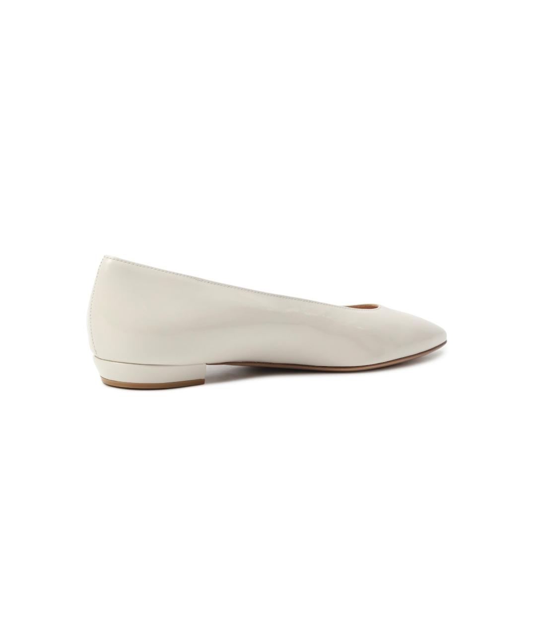 GIANVITO ROSSI Белые балетки из лакированной кожи, фото 3