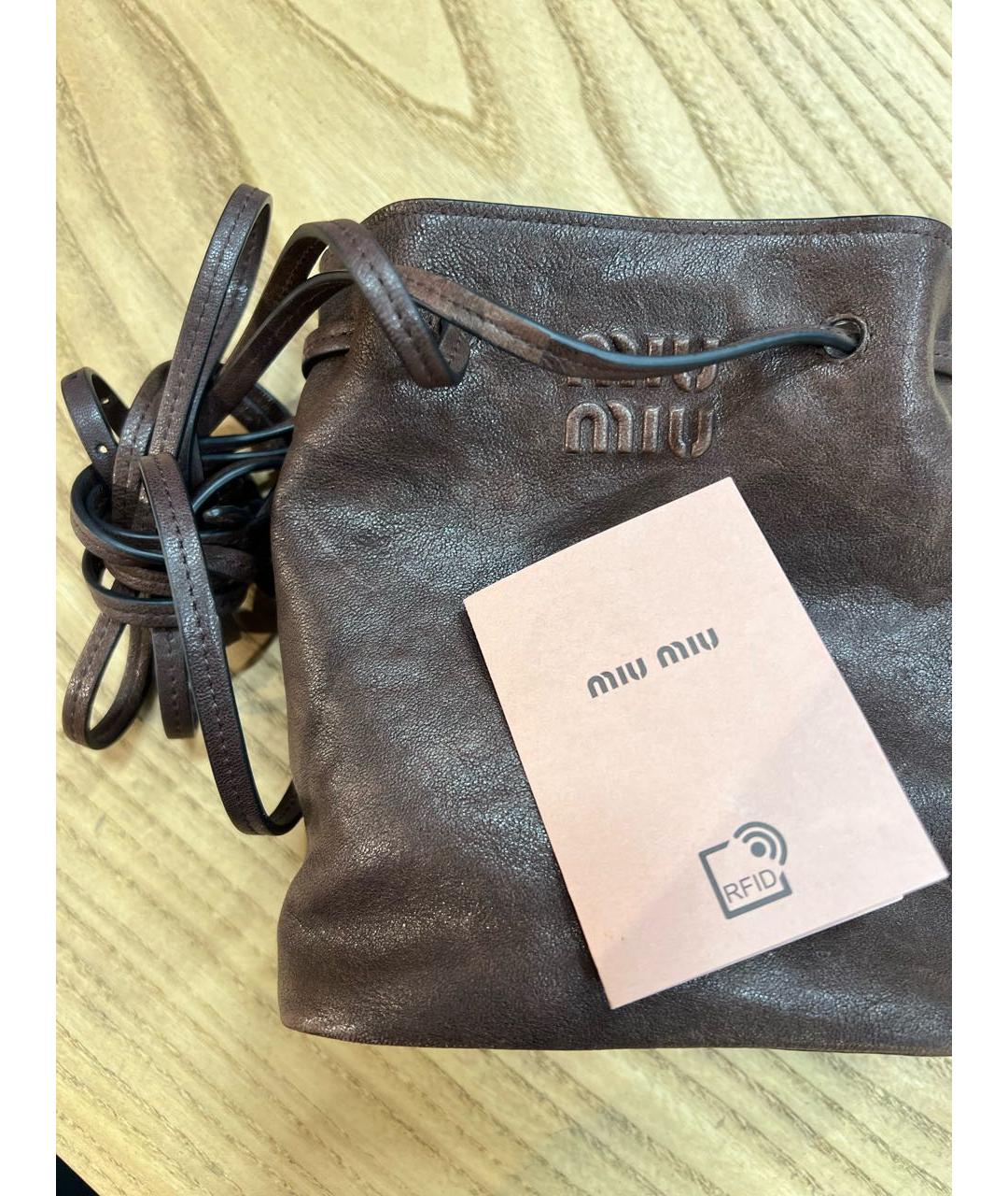 MIU MIU Коричневая кожаная сумка через плечо, фото 6