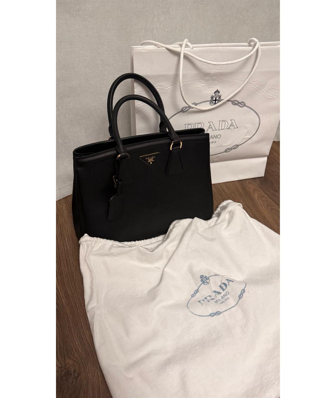 PRADA Черная кожаная сумка с короткими ручками, фото 5