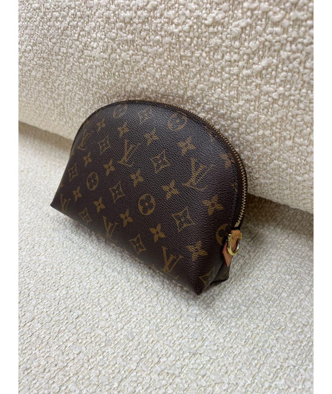 LOUIS VUITTON Коричневая косметичка, фото 5