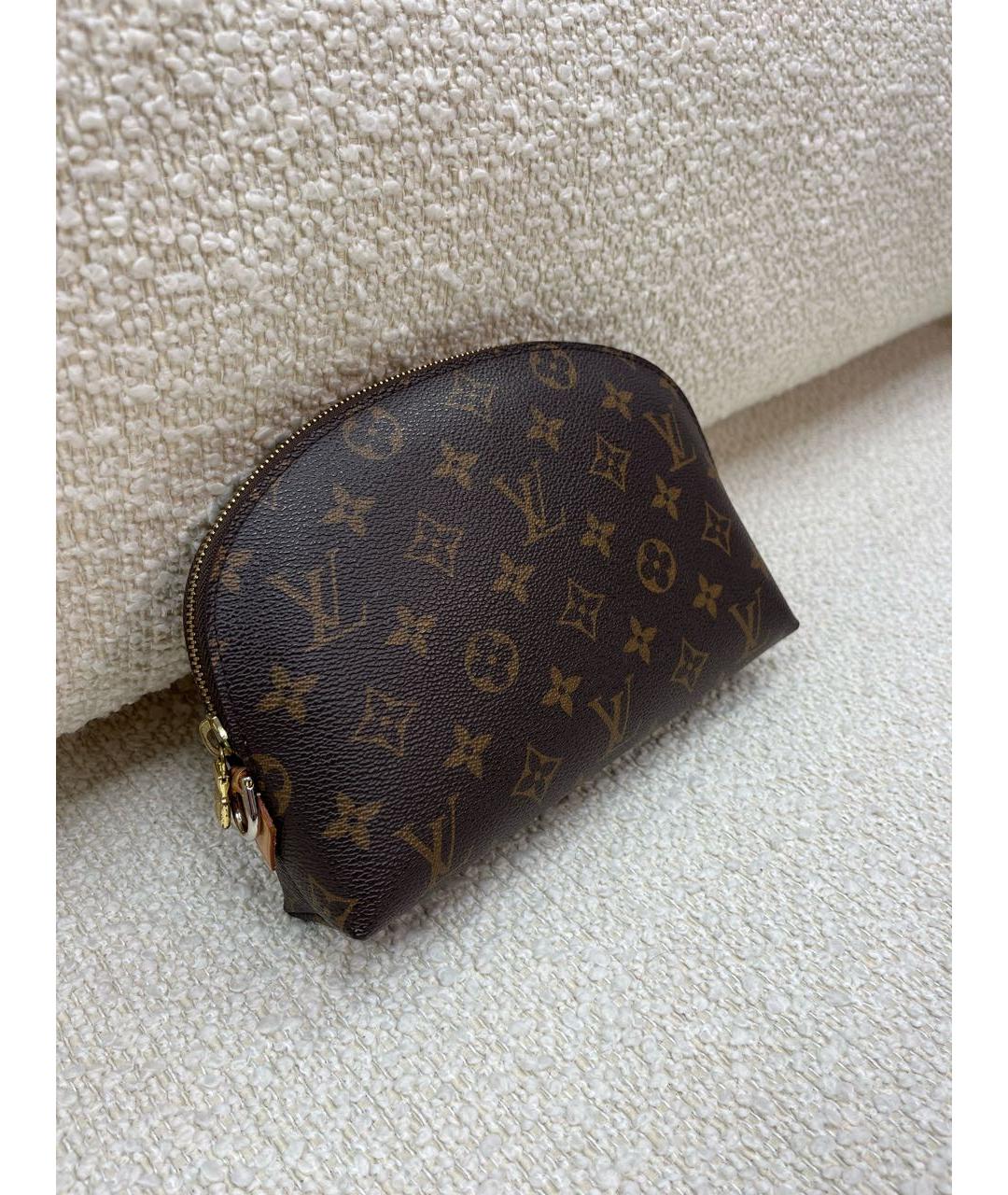 LOUIS VUITTON Коричневая косметичка, фото 2