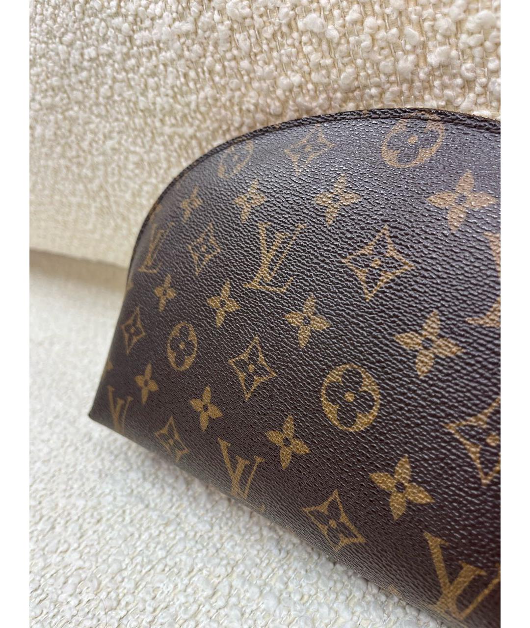 LOUIS VUITTON Коричневая косметичка, фото 7