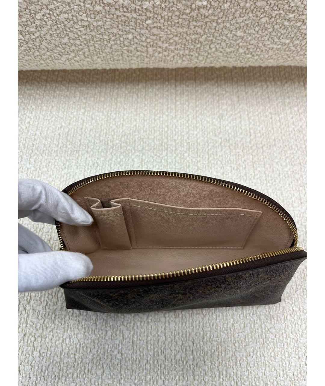 LOUIS VUITTON Коричневая косметичка, фото 8