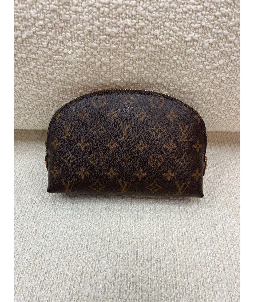 LOUIS VUITTON Коричневая косметичка, фото 9