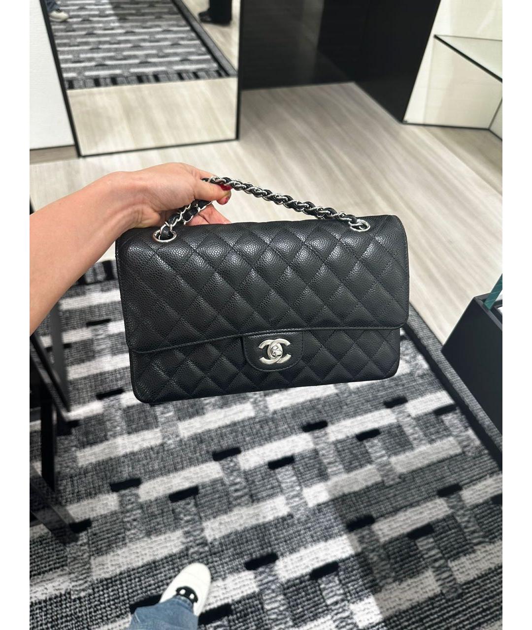 CHANEL Черная кожаная сумка через плечо, фото 2