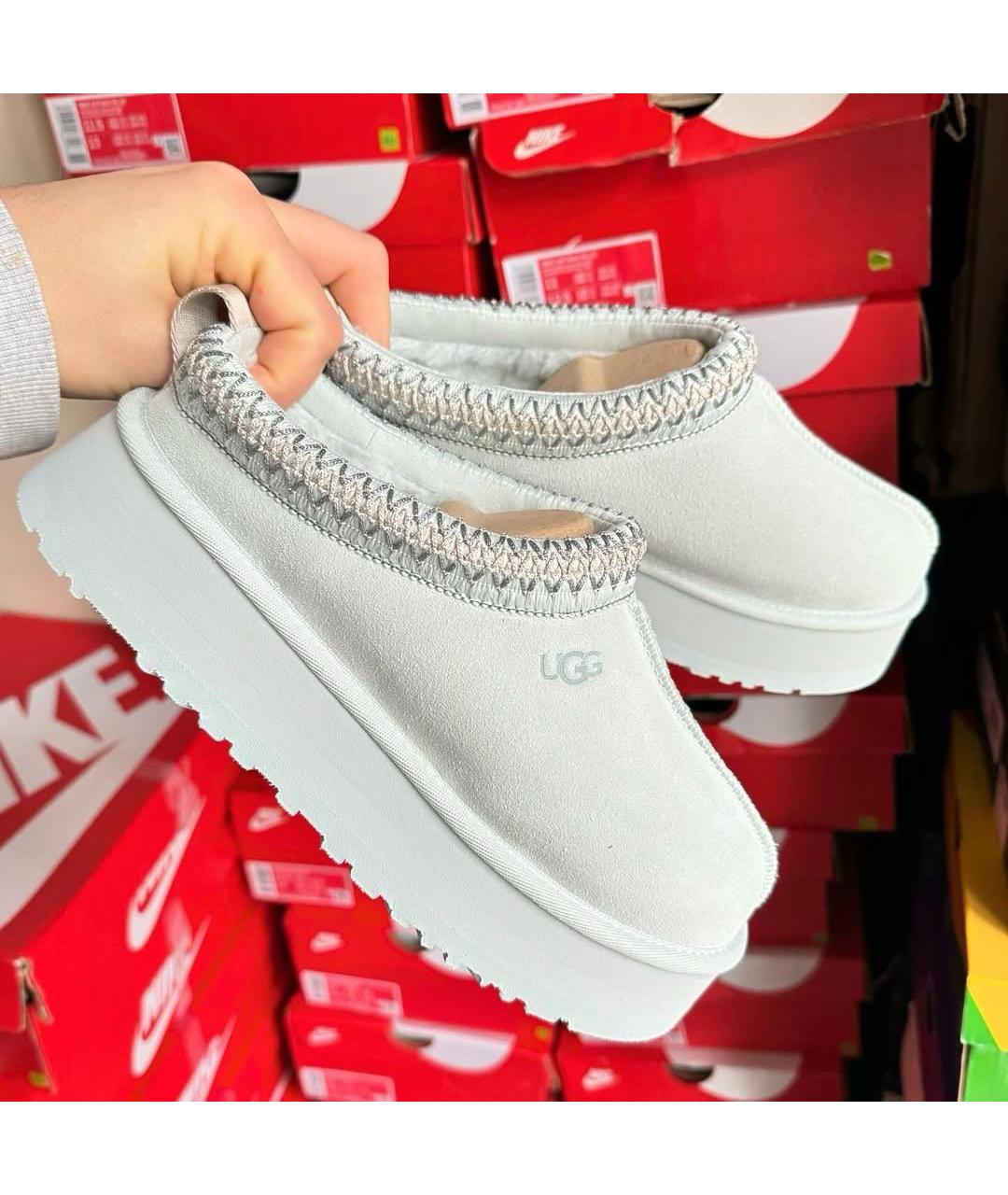 UGG AUSTRALIA Белые замшевые мюли, фото 2