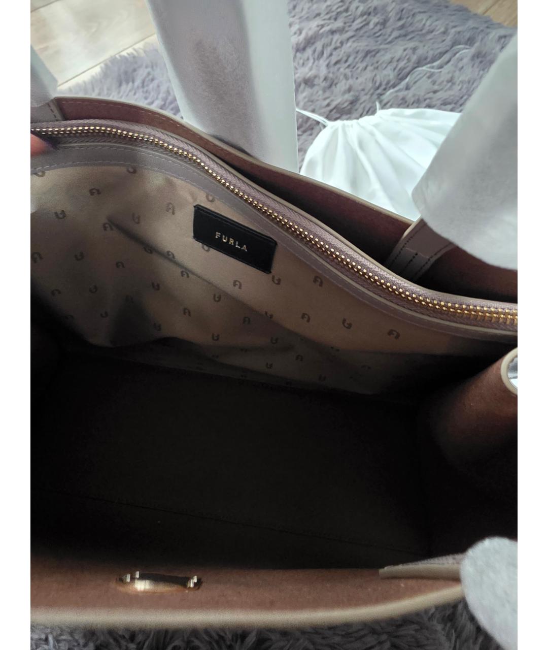 FURLA Серая кожаная сумка с короткими ручками, фото 6