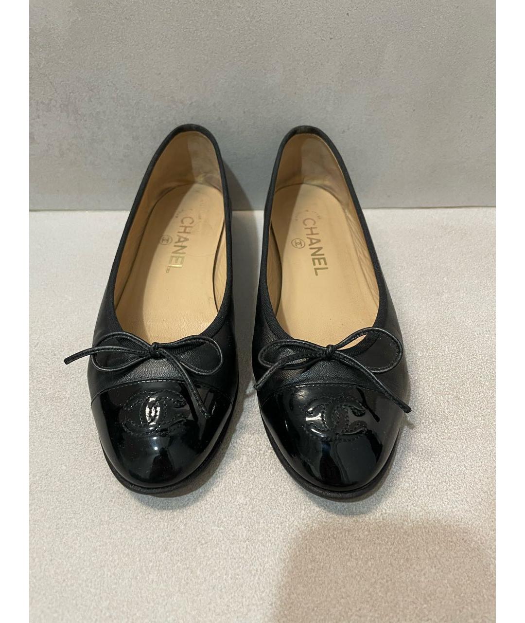CHANEL Черные кожаные балетки, фото 2