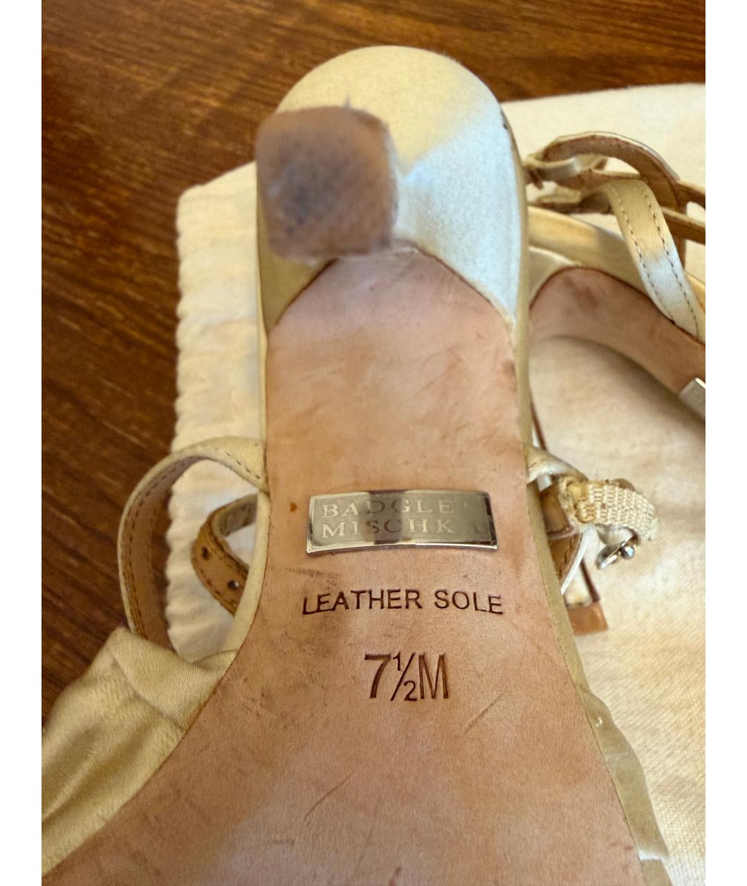 BADGLEY MISCHKA Золотые кожаные босоножки, фото 4