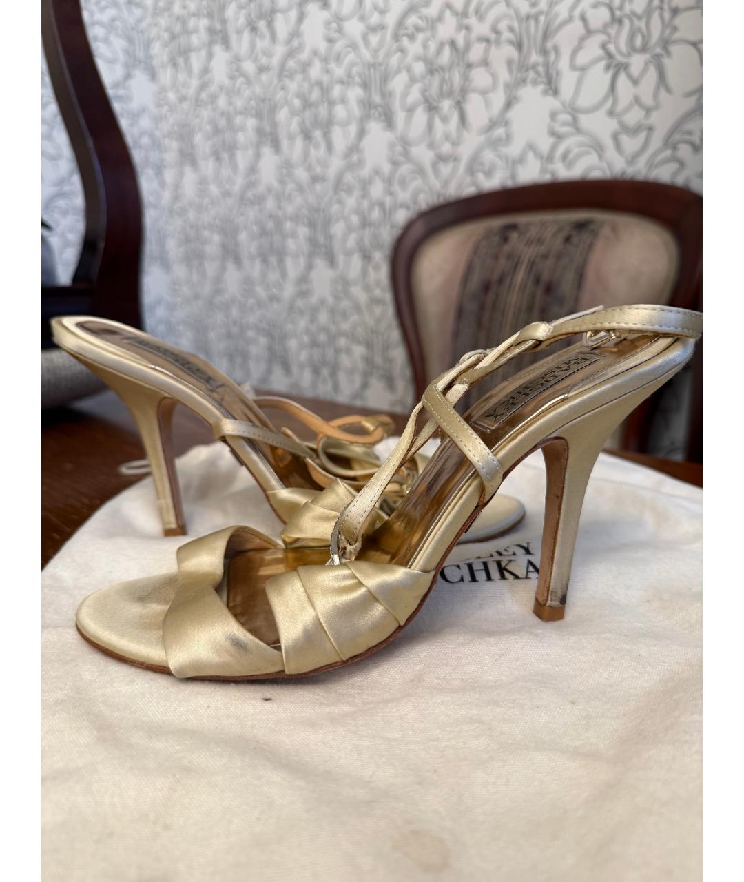 BADGLEY MISCHKA Золотые кожаные босоножки, фото 6