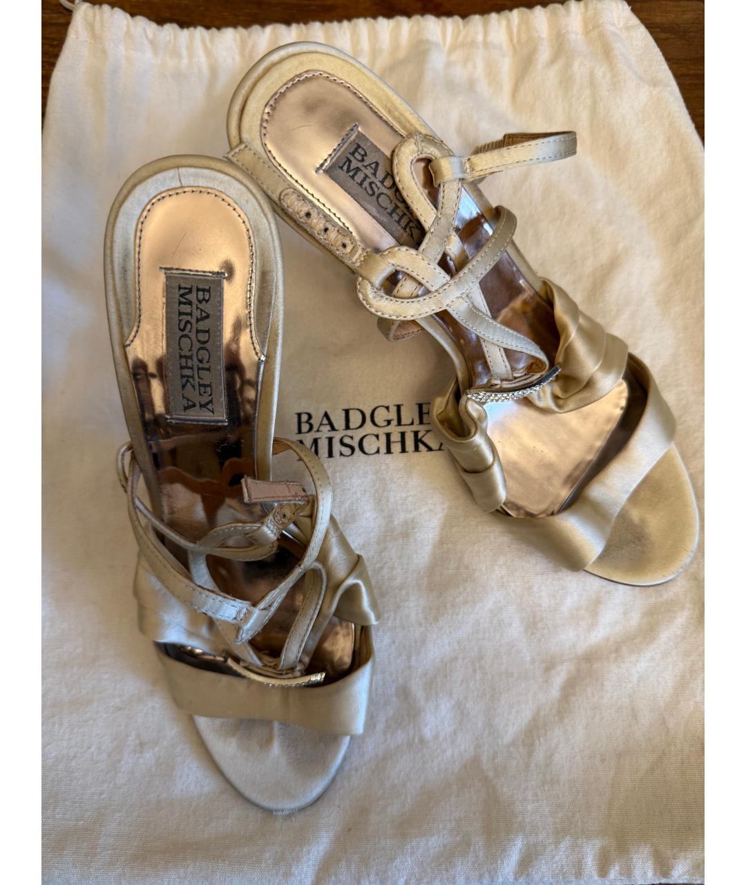 BADGLEY MISCHKA Золотые кожаные босоножки, фото 3