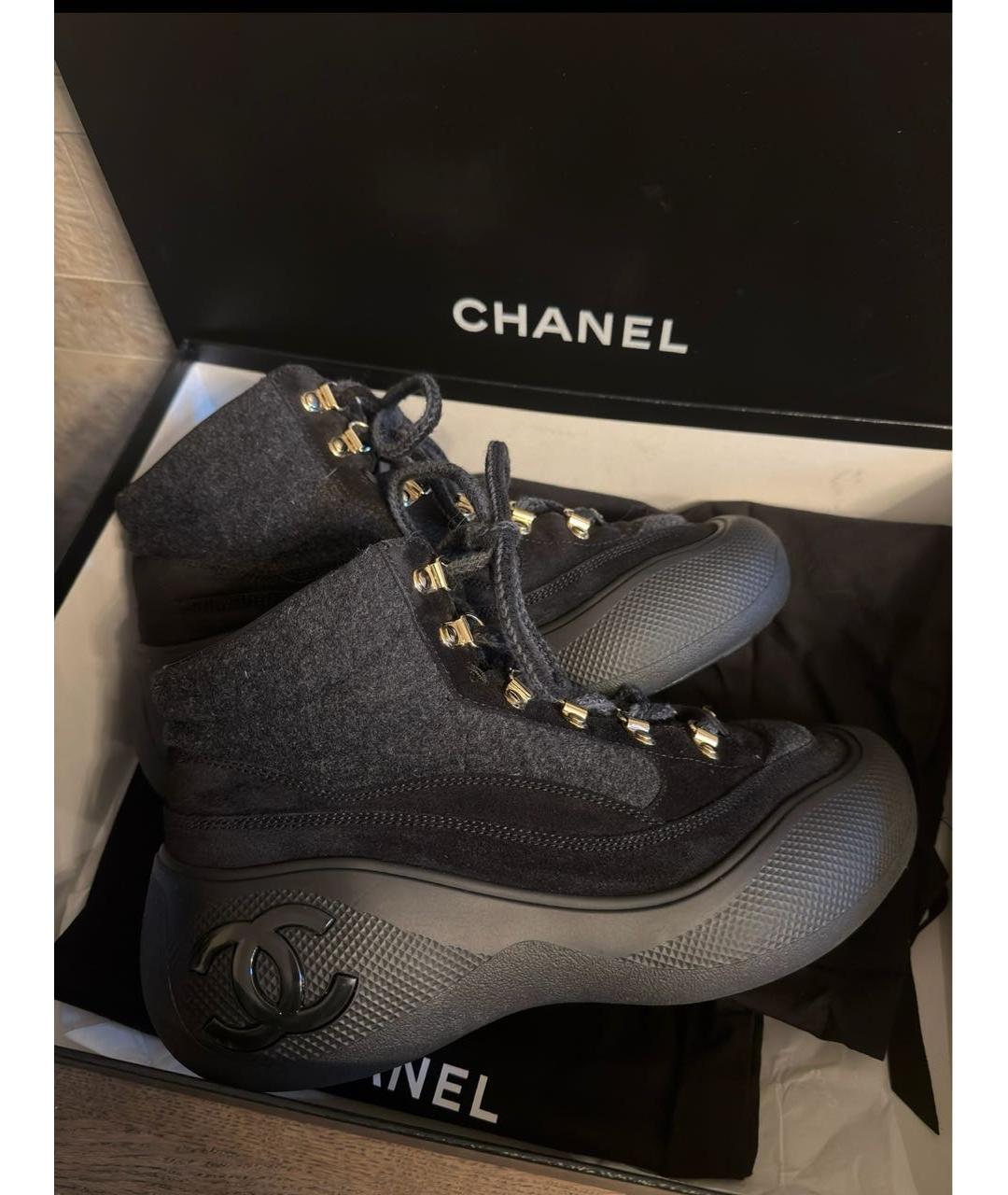 CHANEL Черные замшевые ботинки, фото 5