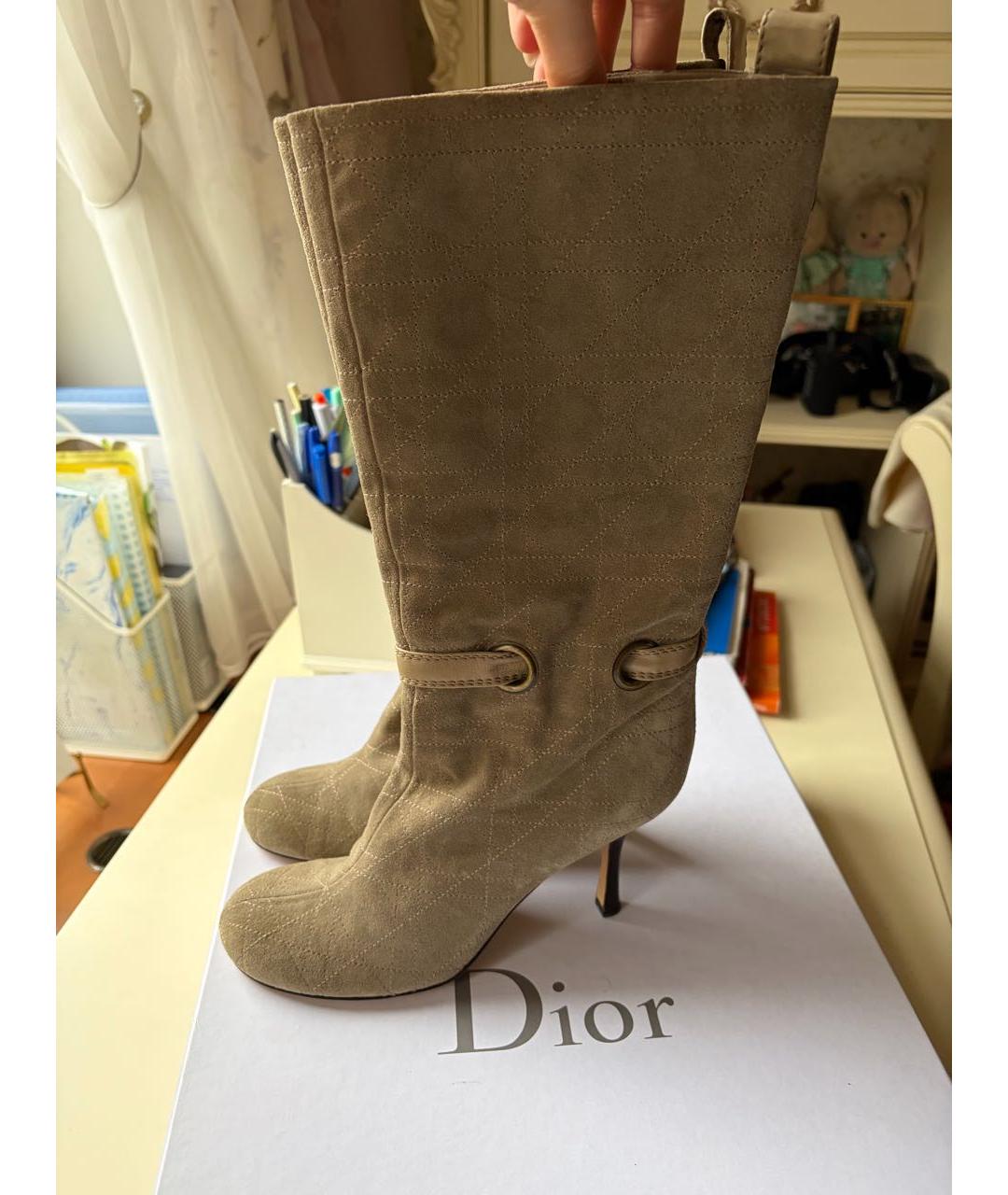 CHRISTIAN DIOR Бежевые замшевые сапоги, фото 4