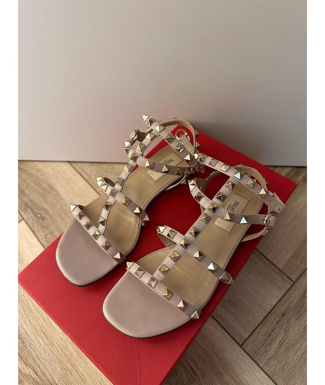VALENTINO Бежевые кожаные сандалии, фото 5