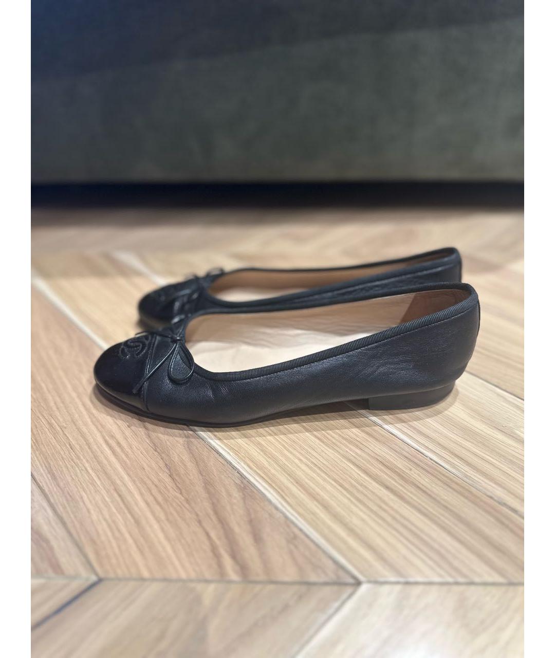 CHANEL Черные кожаные балетки, фото 5