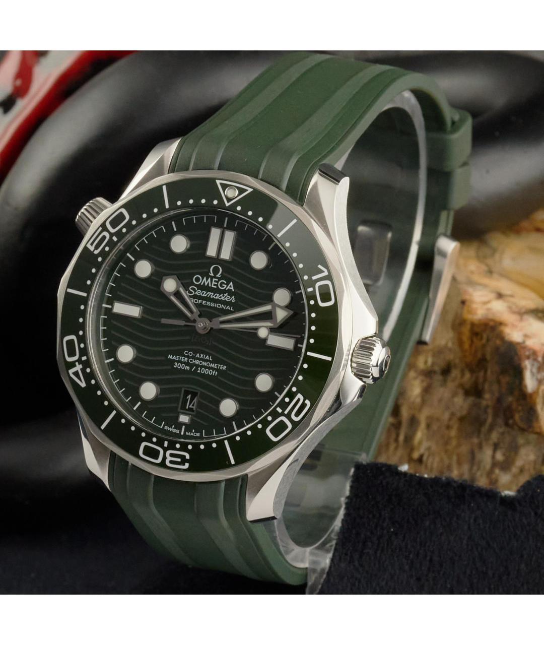 OMEGA Зеленые часы, фото 3