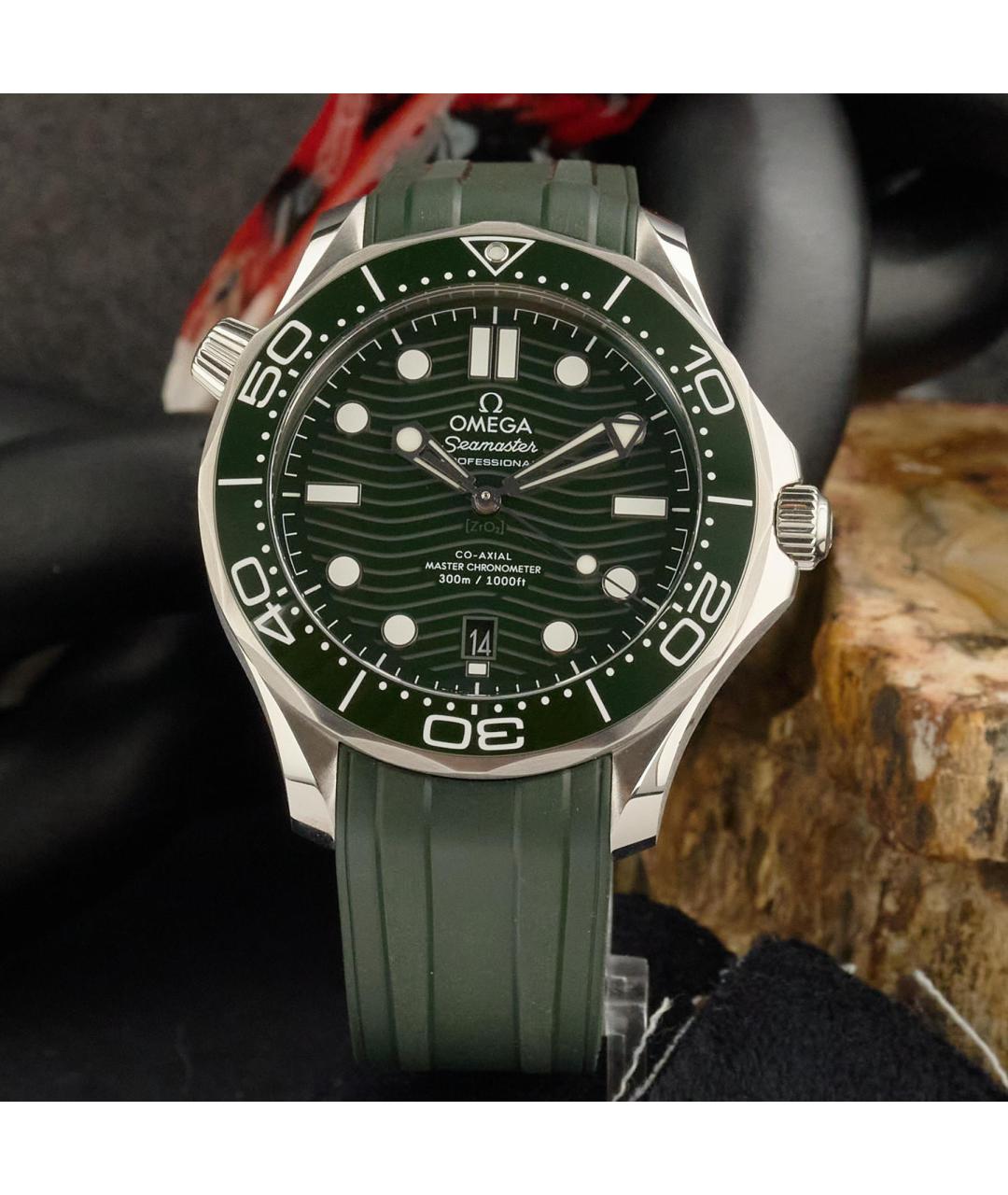 OMEGA Зеленые часы, фото 2