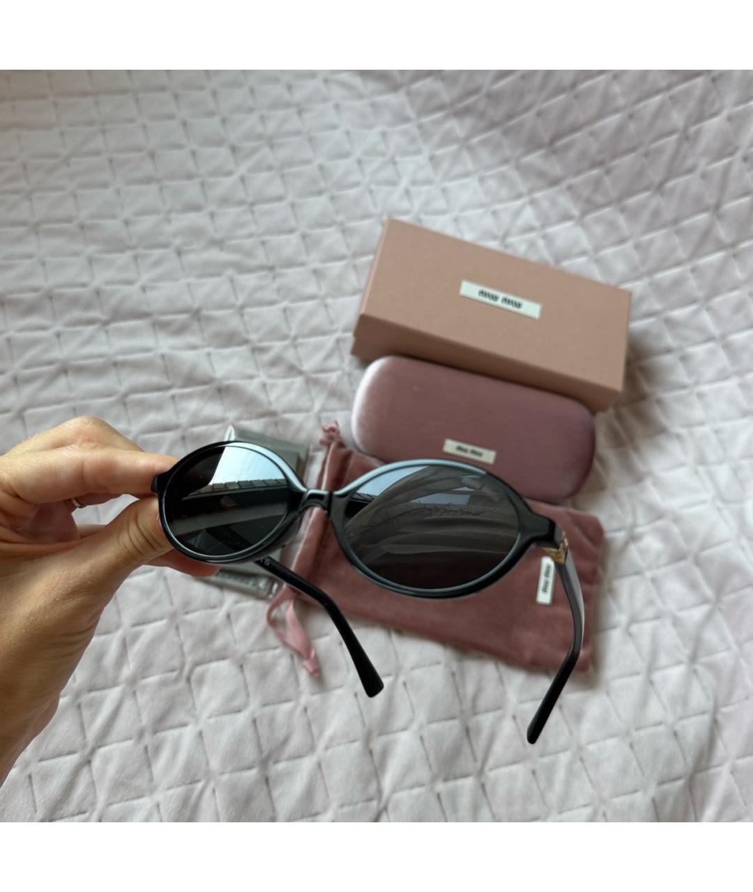 MIU MIU Черные пластиковые солнцезащитные очки, фото 3