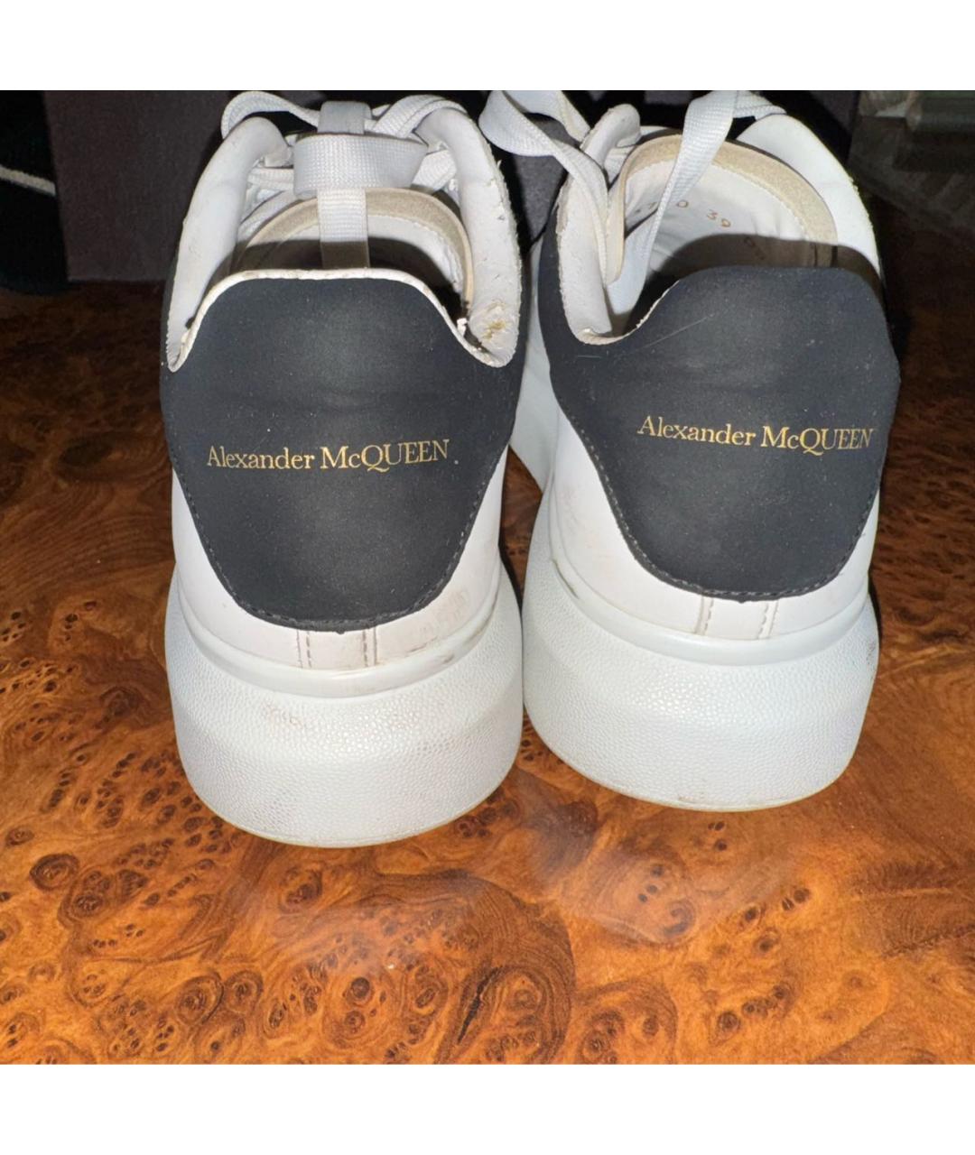 ALEXANDER MCQUEEN Белые кожаные кеды, фото 3