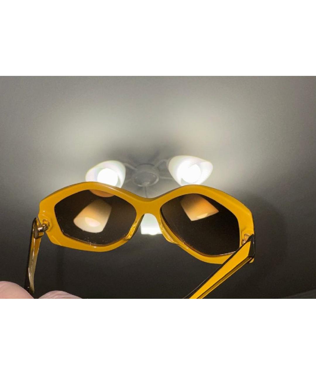 BURBERRY Горчичные пластиковые солнцезащитные очки, фото 5