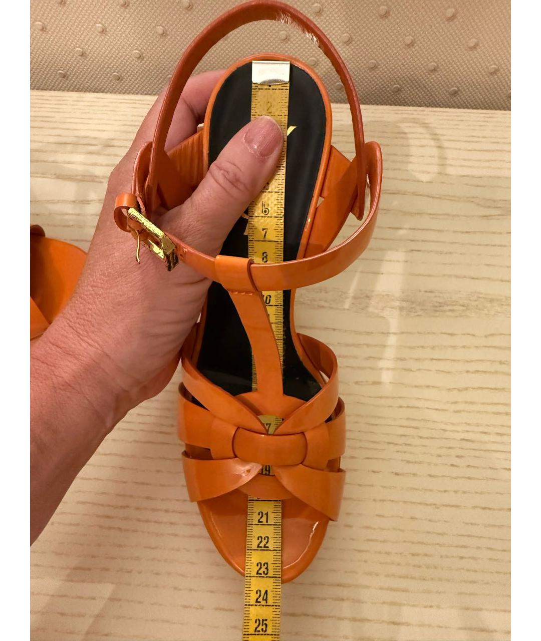 SAINT LAURENT Оранжевое босоножки из лакированной кожи, фото 6